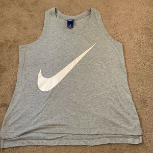 🚫sold🚫Nike gray tank top large